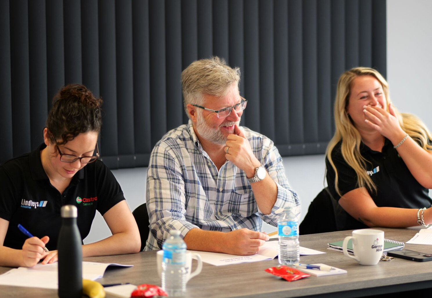 Service advisor training session